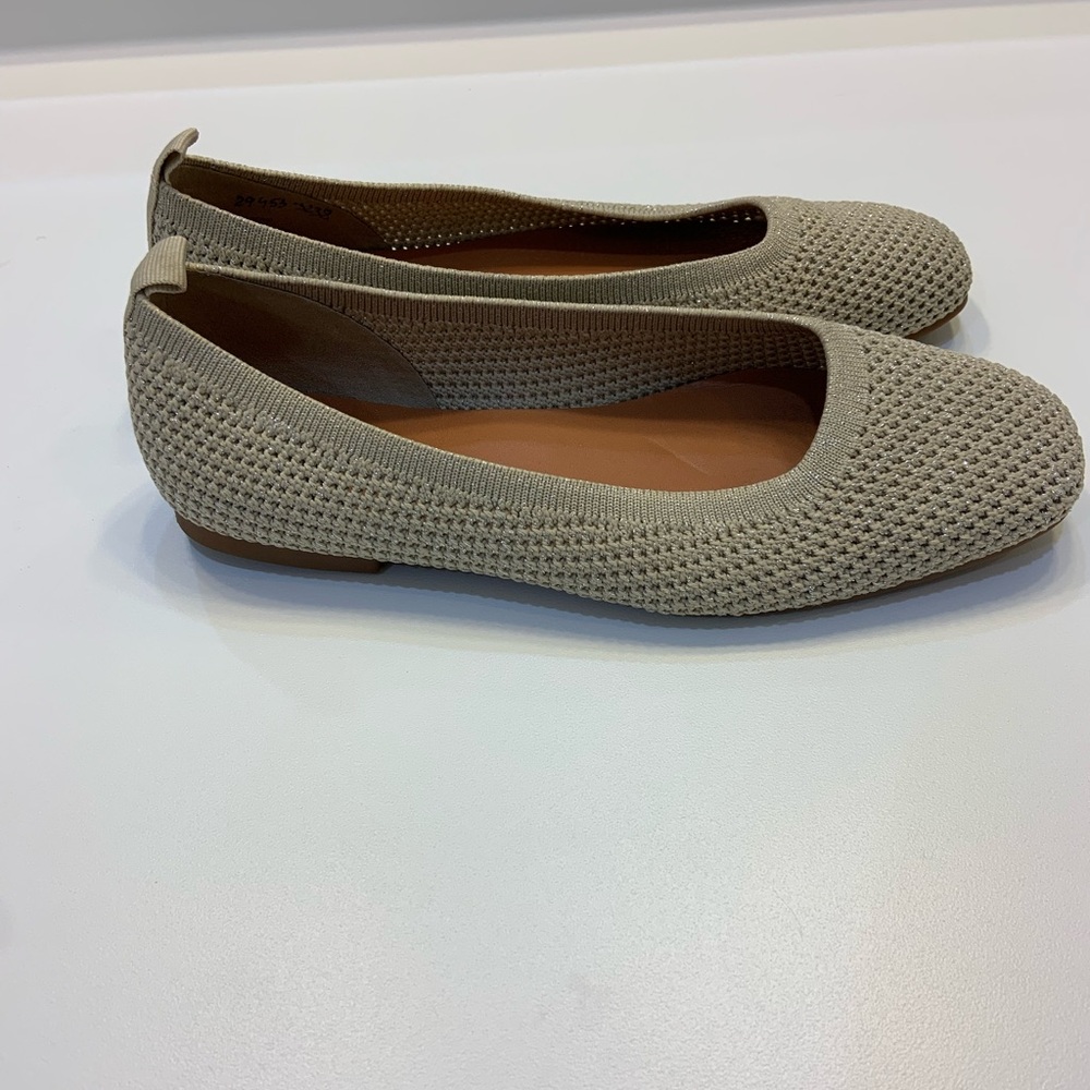 Lucky Brand Tan Flats Size 6 shoe